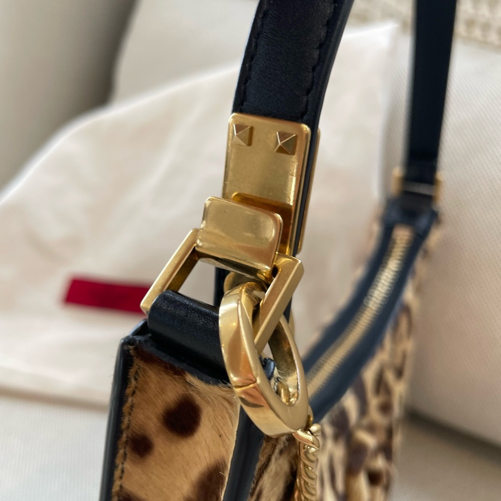 Valentino VLOGO genuine calf hair Leopard Print -looking to trade Open to offers - Picture 9 of 15